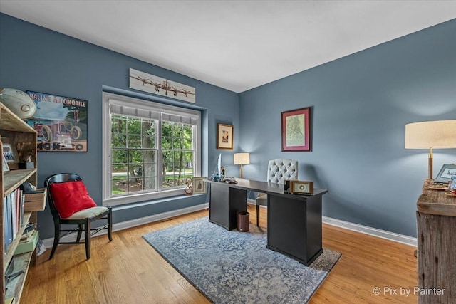 6407 Kingsbridge Dr, Cary, IL 60013 - office space with wood finished floors and baseboards