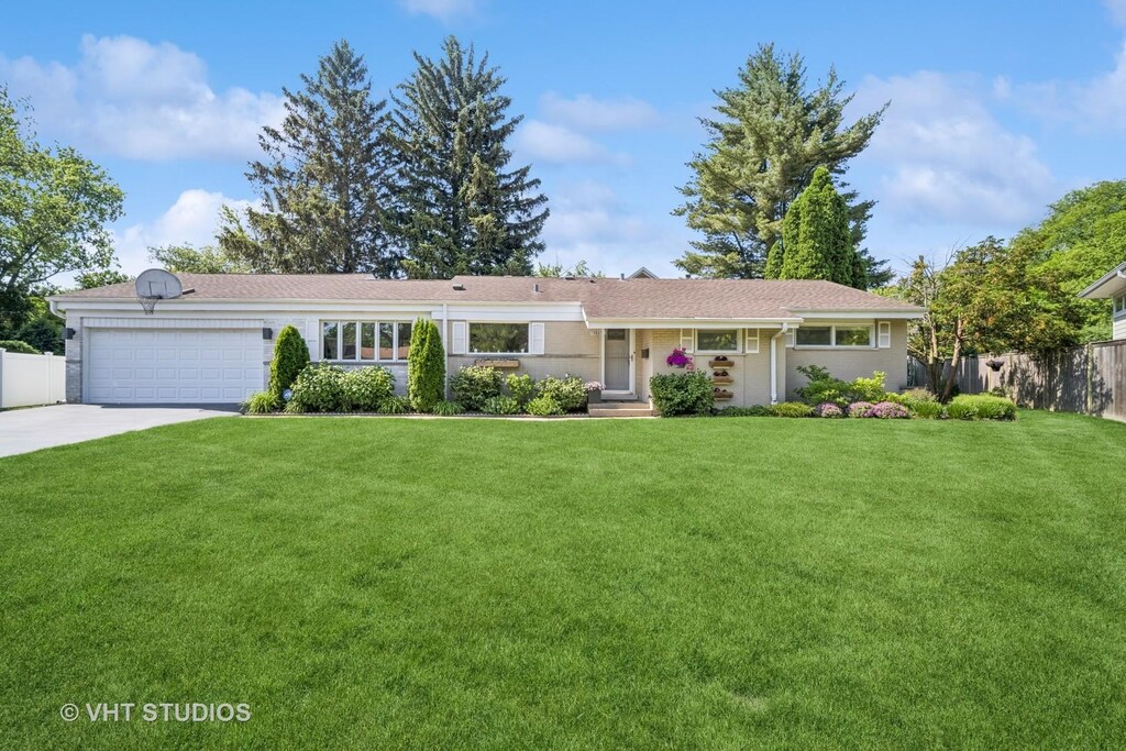 1037 Arbor Ln, Glenview, IL 60025 - photo 1