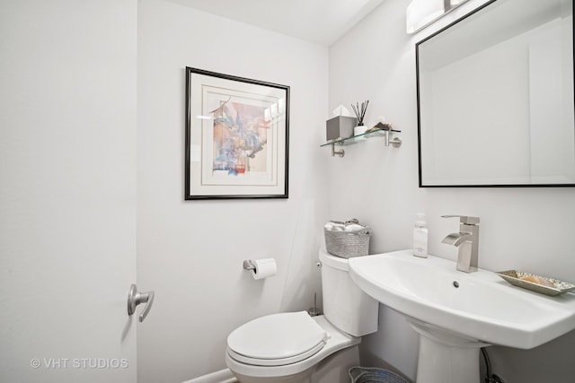 1037 Arbor Ln, Glenview, IL 60025 - bathroom featuring a sink and toilet