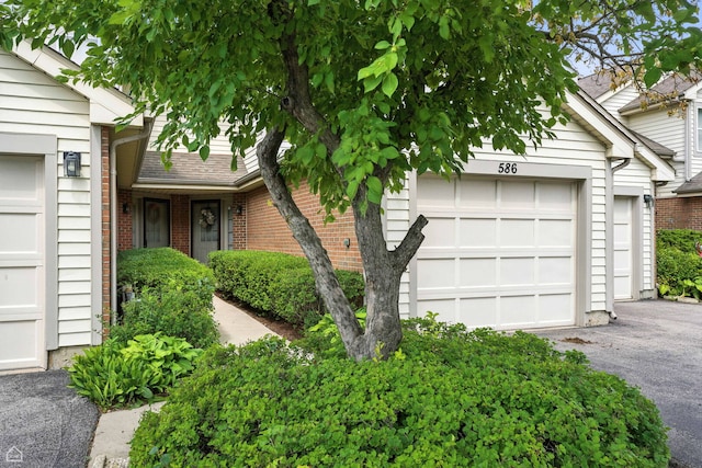 586 E Windgate Ct Unit 7D5, Arlington Heights, IL 60005 - photo 1