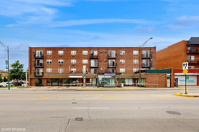 6333 N Milwaukee Ave Unit 2E, Chicago, IL 60646 - view of building exterior