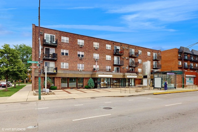 6333 N Milwaukee Ave Unit 2E, Chicago, IL 60646 - view of building exterior