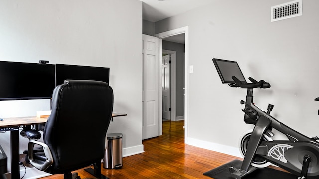 805 S Anderson St, Urbana, IL 61801 - home office with hardwood / wood-style flooring and baseboards