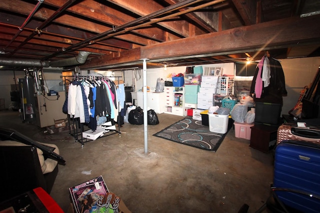 324 Illinois St, Joliet, IL 60436 - unfinished basement featuring gas water heater