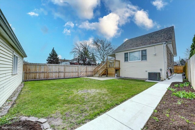 6100 W Byron St, Chicago, IL 60634 - fenced backyard with stairway