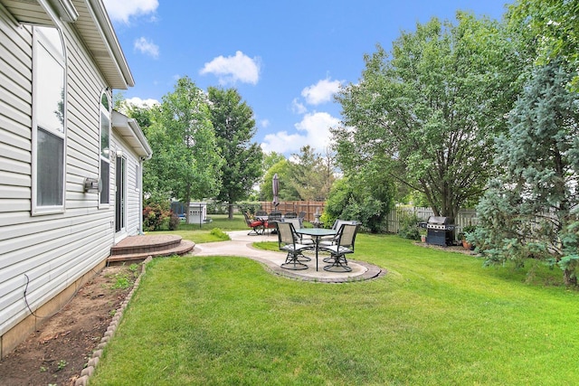 1531 Cumberland Pkwy, Algonquin, IL 60102 - fenced backyard featuring a patio