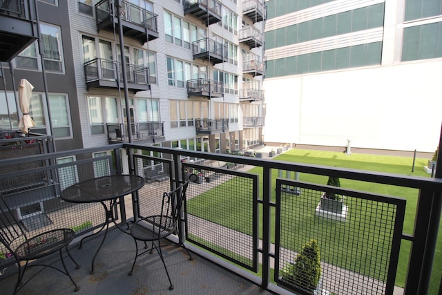 565 W Quincy St Unit 912, Chicago, IL 60661 - view of balcony