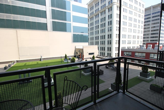 565 W Quincy St Unit 912, Chicago, IL 60661 - view of balcony