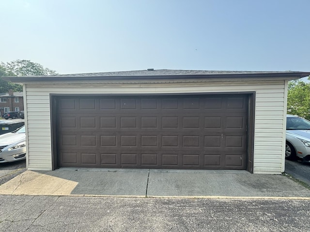 14813 Kilpatrick Ave, Midlothian, IL 60445 - view of garage