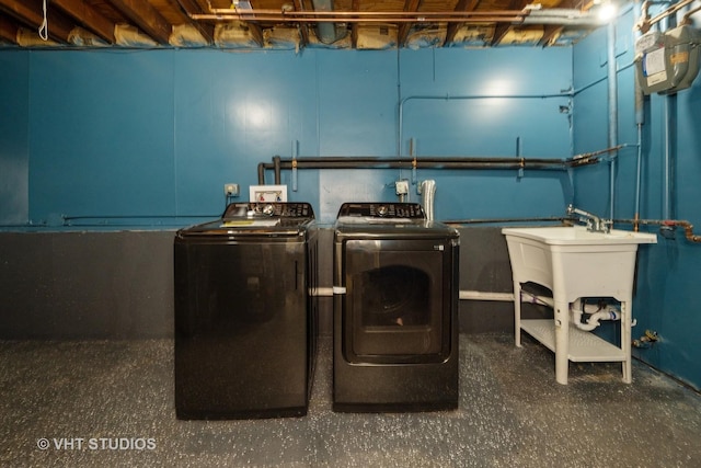 9433 S Burnside Ave, Chicago, IL 60619 - laundry room featuring washer and clothes dryer