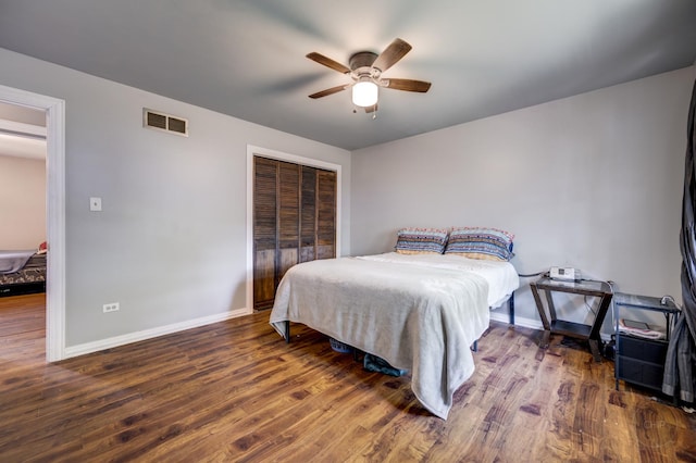 3917 Jonathan Simpson Dr, Joliet, IL 60431 - bedroom with wood finished floors, a closet, and a ceiling fan