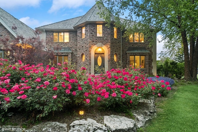 22902 W Lochanora Dr, Hawthorn Woods, IL 60047 - view of front of property featuring brick siding