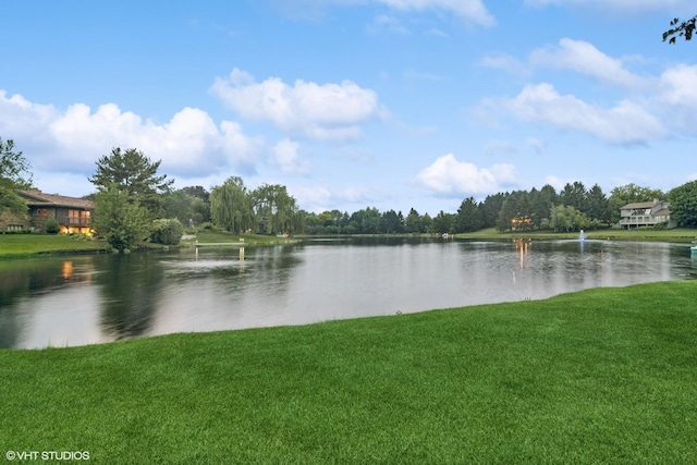 22902 W Lochanora Dr, Hawthorn Woods, IL 60047 - water view
