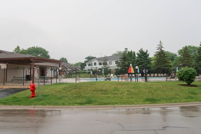 369 Ferndale Ct Unit B1, Schaumburg, IL 60193 - view of home's community featuring a pool