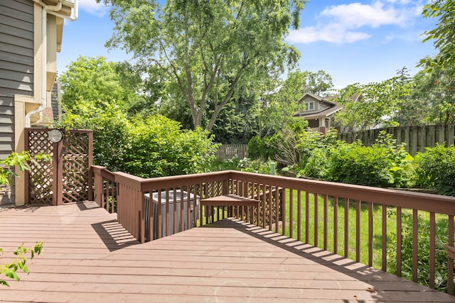 500 W Evergreen St, Wheaton, IL 60187 - view of wooden terrace
