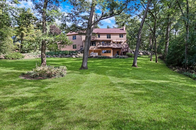195 Hollow Way, Ingleside, IL 60041 - view of grassy yard featuring a wooden deck