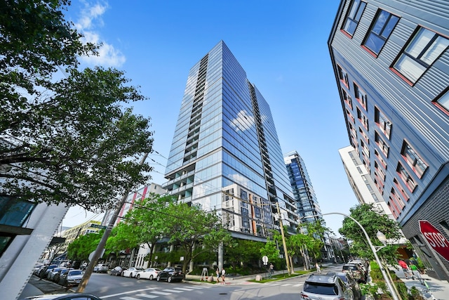 860 W Blackhawk St Unit 2106, Chicago, IL 60642 - view of building exterior