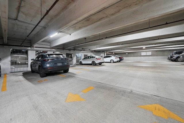 860 W Blackhawk St Unit 2106, Chicago, IL 60642 - view of parking deck