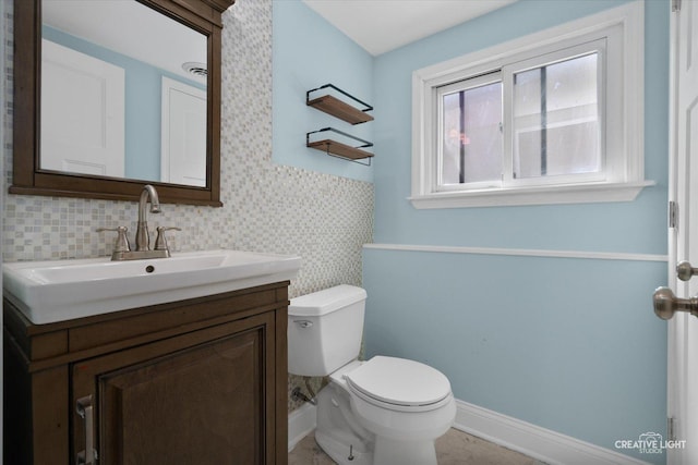 515 W Diversey Ave, Addison, IL 60101 - half bath featuring vanity and toilet