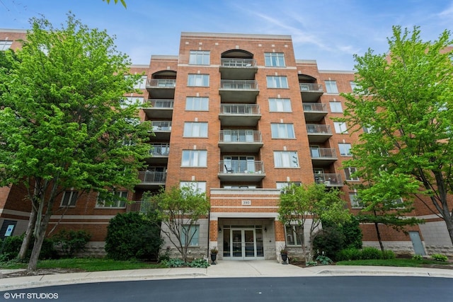 390 S Western Ave Unit 512, Des Plaines, IL 60016 - view of apartment building / complex