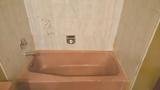 8543 Carriage Ln, Tinley Park, IL 60487 - bathroom with shower / tub combination