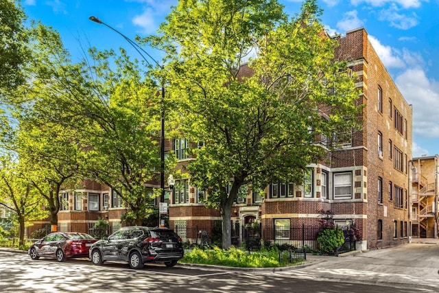 1252 W Pratt Blvd Unit 2, Chicago, IL 60626 - view of building exterior