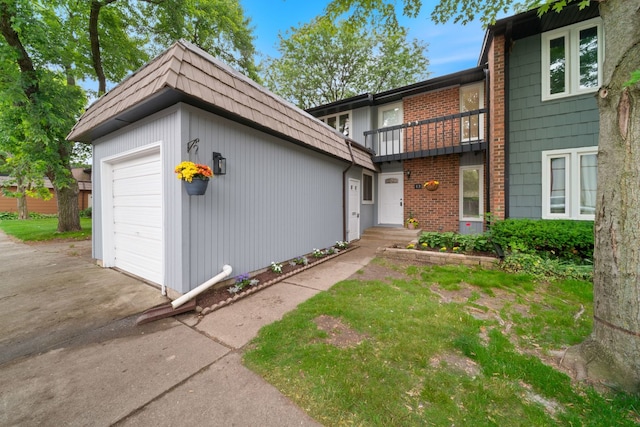 13 Cypress Sq, Elgin, IL 60123 - photo 1