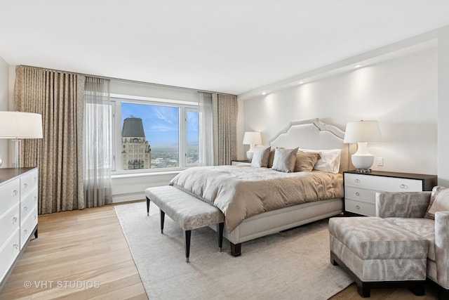 132 E Delaware Pl Unit 5101, Chicago, IL 60611 - bedroom featuring light wood-style floors