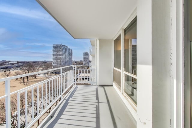 601 E 32nd St Unit 907, Chicago, IL 60616 - balcony with a city view