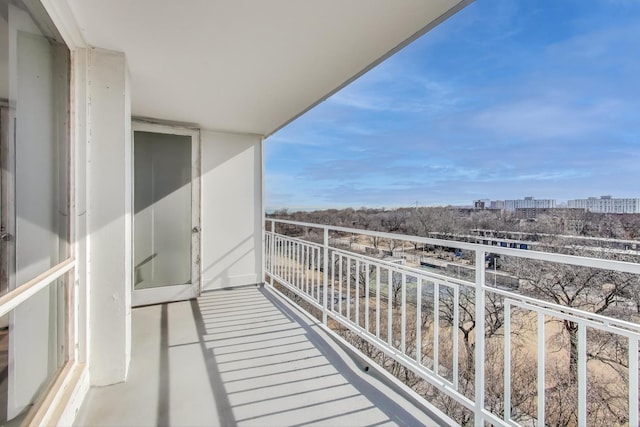 601 E 32nd St Unit 907, Chicago, IL 60616 - balcony with a city view