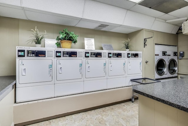 601 E 32nd St Unit 907, Chicago, IL 60616 - community laundry featuring washer and dryer