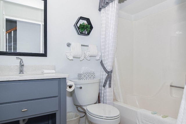 3 Laurel Ct, Galena, IL 61036 - full bath featuring shower / bathtub combination with curtain and vanity