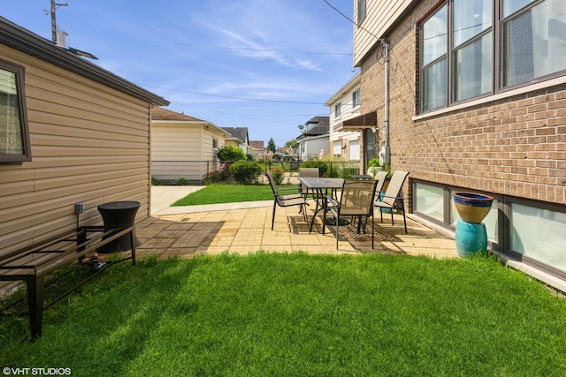5733 S Neenah Ave, Chicago, IL 60638 - view of patio featuring a residential view