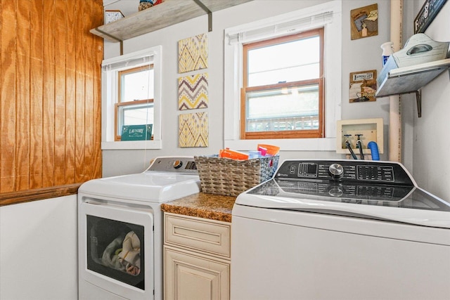 835 E Pells St, Paxton, IL 60957 - laundry room with washing machine and clothes dryer and cabinet space