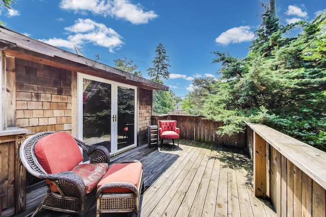 653 Blackstone Pl, Highland Park, IL 60035 - deck with french doors