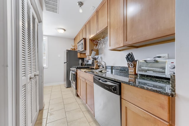 3915 W Addison St Unit G, Chicago, IL 60618 - photo 6