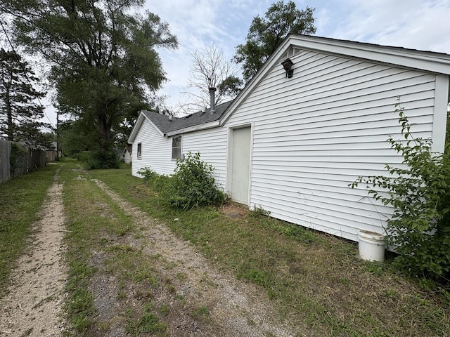2841 10th St, Rockford, IL 61108 - view of side of home