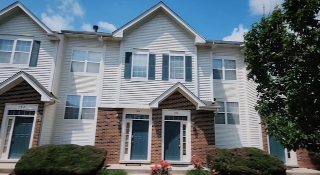 746 River Mill Parkway, Wheeling, IL 60090 - townhome / multi-family property with brick siding