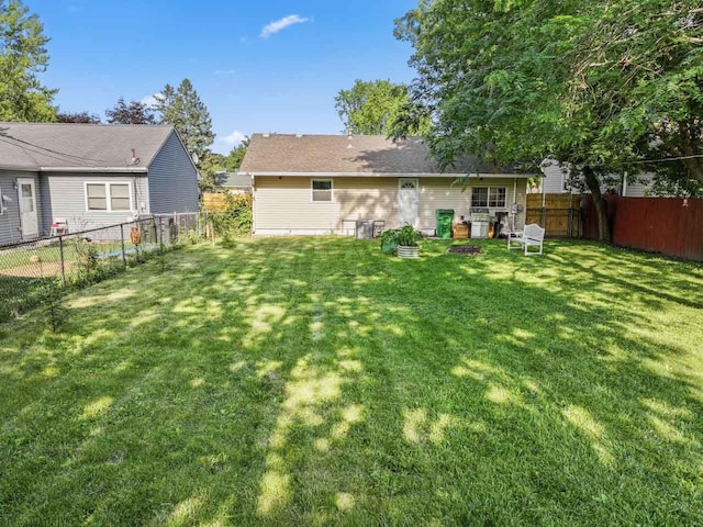 2110 Joanna Ave, Zion, IL 60099 - back of property with a fenced backyard