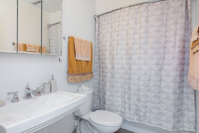 7904 W N Ave Unit 605E, Elmwood Park, IL 60707 - full bathroom with toilet and shower / bathtub combination with curtain