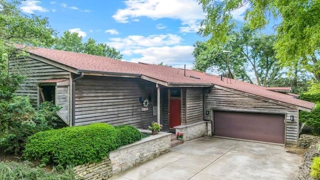 41W955 Northway Dr, Elburn, IL 60119 - view of front facade featuring an attached garage and driveway