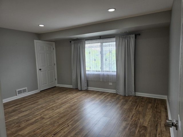 1441 E Thacker St Unit 501, Des Plaines, IL 60016 - unfurnished room featuring wood finished floors and recessed lighting