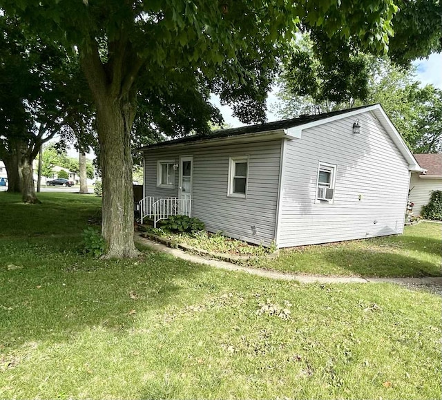 2251 Grandview Ave, Crest Hill, IL 60403 - view of side of property featuring a yard