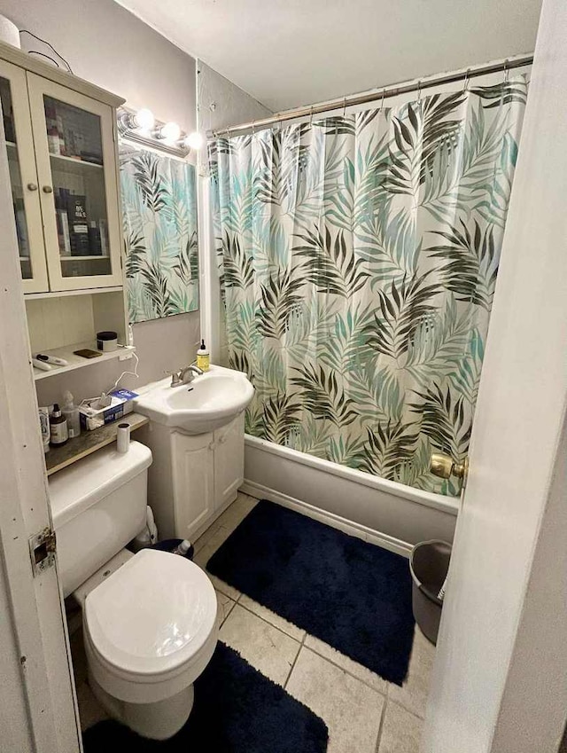 2251 Grandview Ave, Crest Hill, IL 60403 - bathroom with vanity, tile patterned flooring, and shower / bath combo