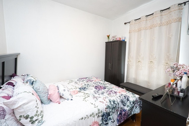 2834 S Union Ave, Chicago, IL 60616 - bedroom featuring wood finished floors