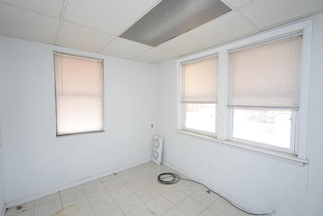 2834 S Union Ave, Chicago, IL 60616 - empty room with a paneled ceiling and light flooring