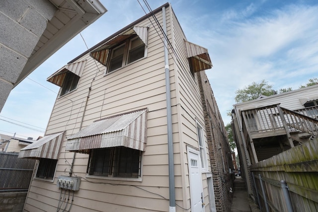 2834 S Union Ave, Chicago, IL 60616 - view of side of home