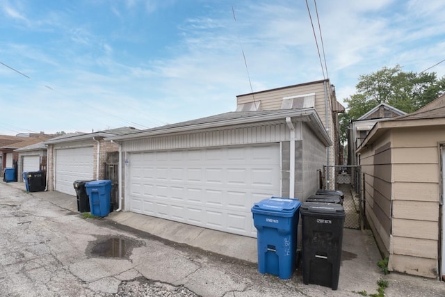 2834 S Union Ave, Chicago, IL 60616 - view of garage
