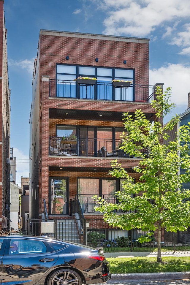 1011 N Winchester Ave Unit 2, Chicago, IL 60622 - view of building exterior