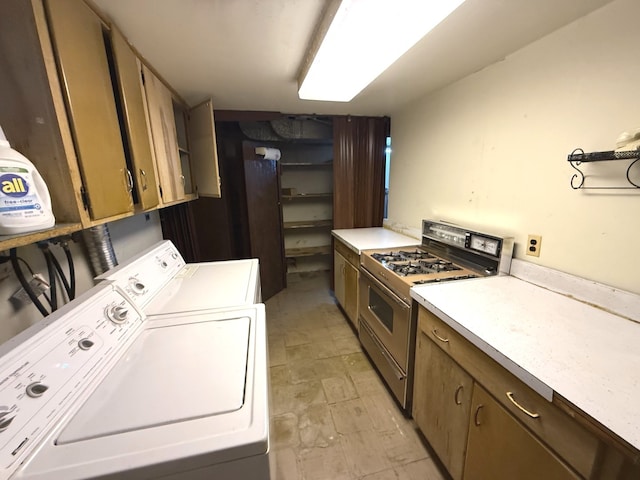 419 S Chase Ave, Lombard, IL 60148 - washroom featuring washing machine and clothes dryer